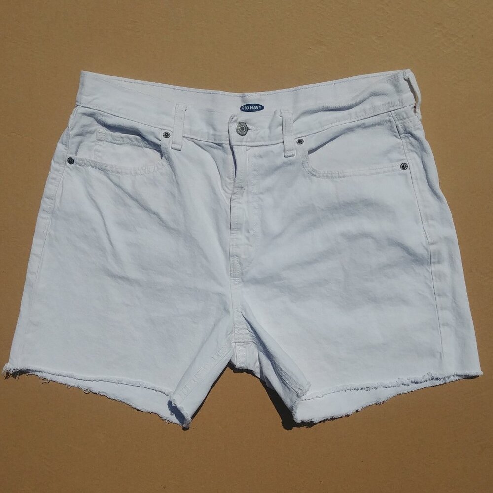 4/$20 100% cotton white denim cut-off look raw hem jean shorts size 10